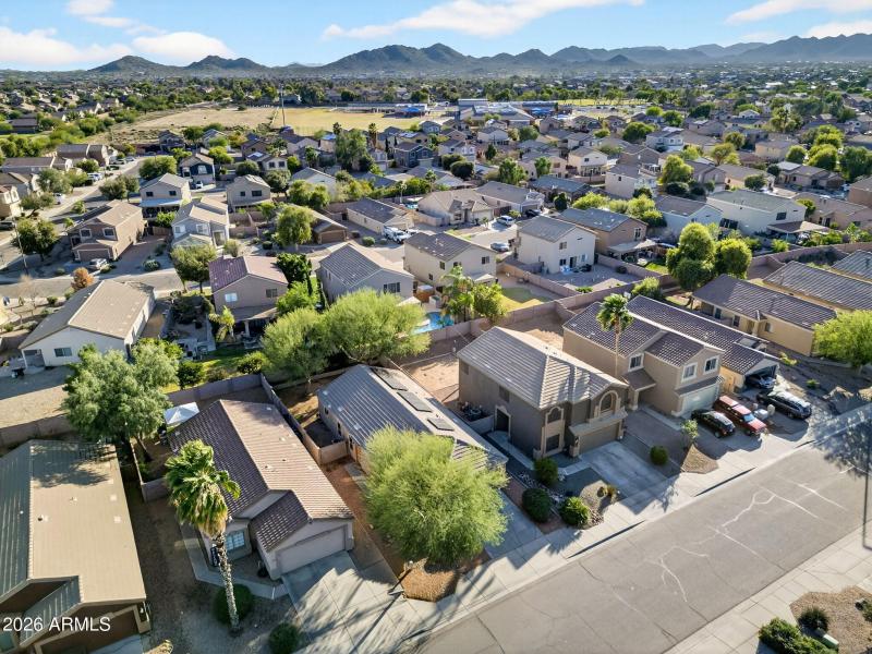 33-web-or-mls-09W Silver Creek Ln