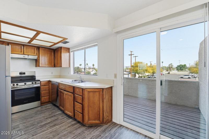 225 N Pomeroy APT 14-10