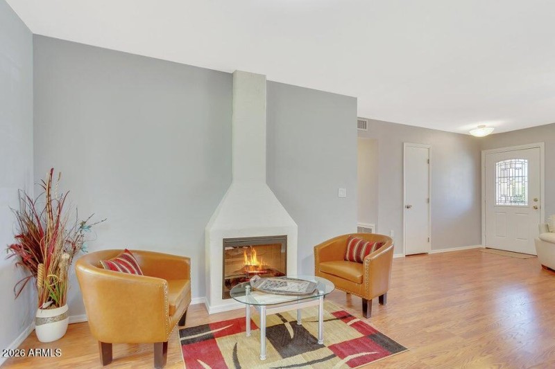 Fireplace & Seating Area