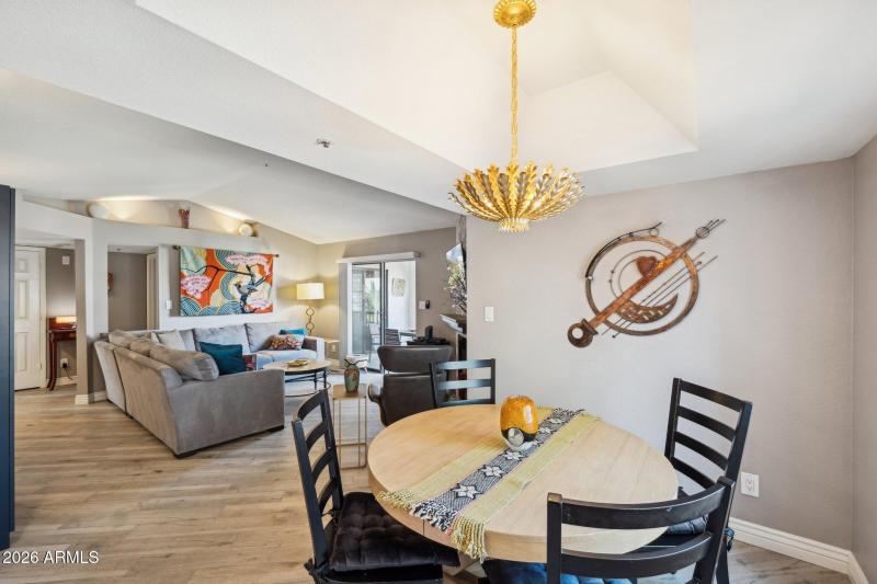 8-web-or-mls-9396-e-purdue-ave-221