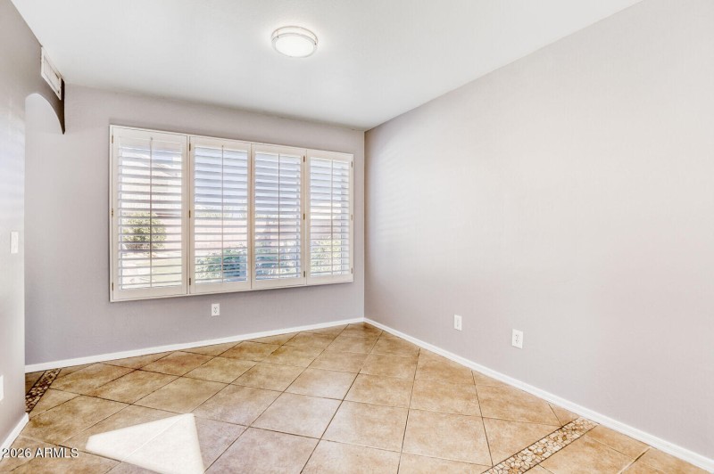 8782 e pinchot ave - Web Quality - 004 -