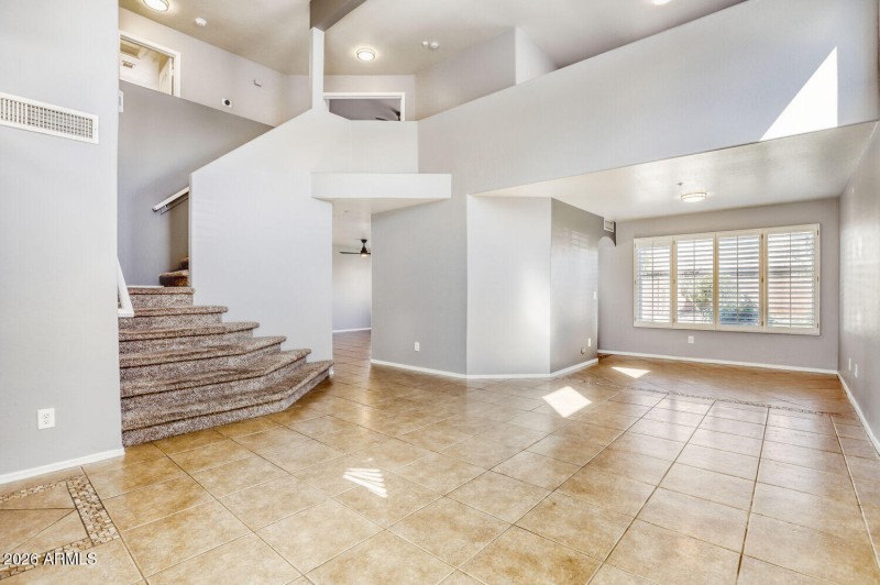 8782 e pinchot ave - Web Quality - 006 -