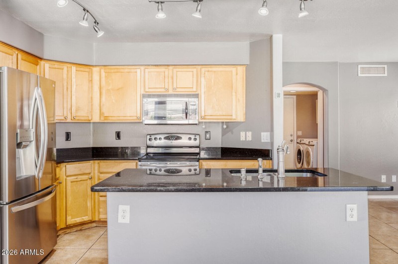 8782 e pinchot ave - Web Quality - 010 -