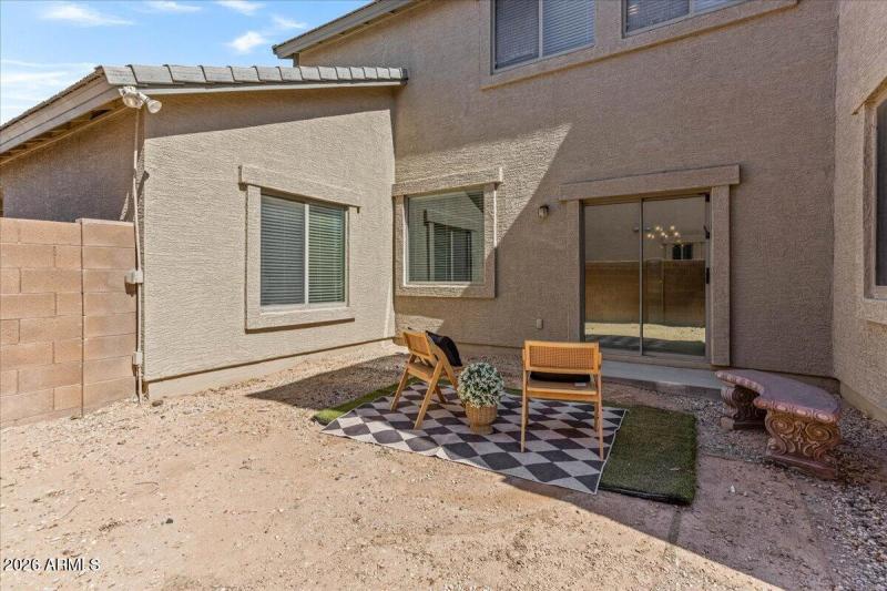 10335 W Southgate_Side Courtyard