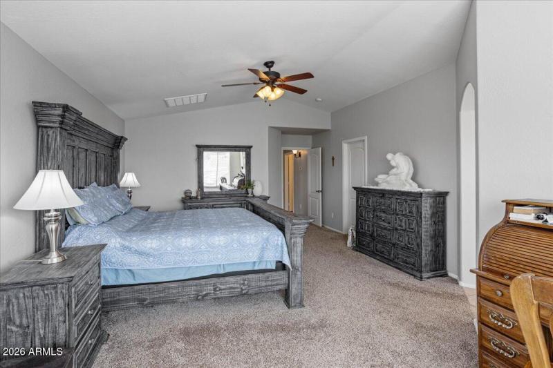 10335 W Southgate_Large Primary Bedroom