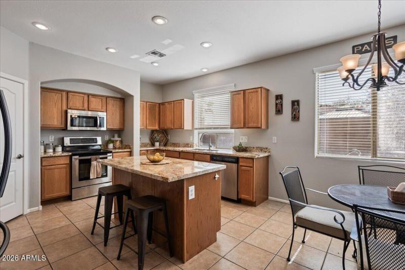 10335 W Southgate-Kitchen