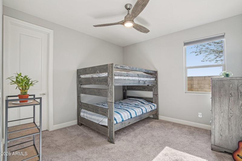 17-web-or-mls-W Hiddenview Dr-S0603-017