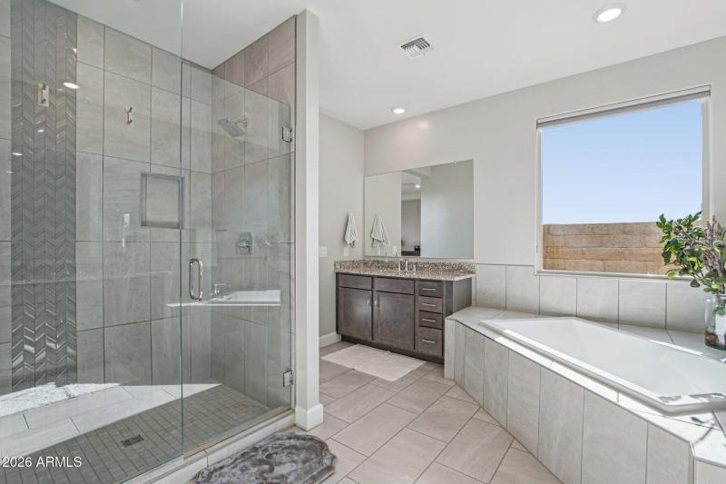 31-web-or-mls-W Hiddenview Dr-S0603-031