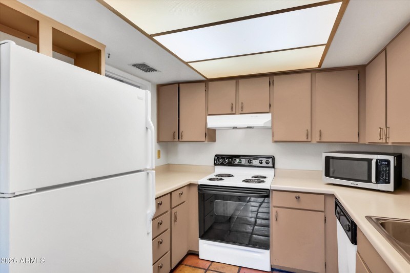 20-2208 W Lindner Avenue 31-20