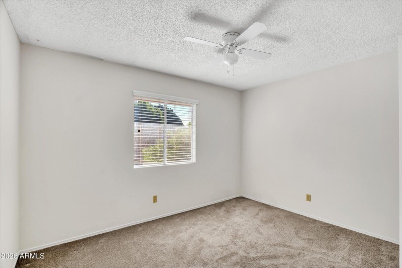 27-2208 W Lindner Avenue 31-27