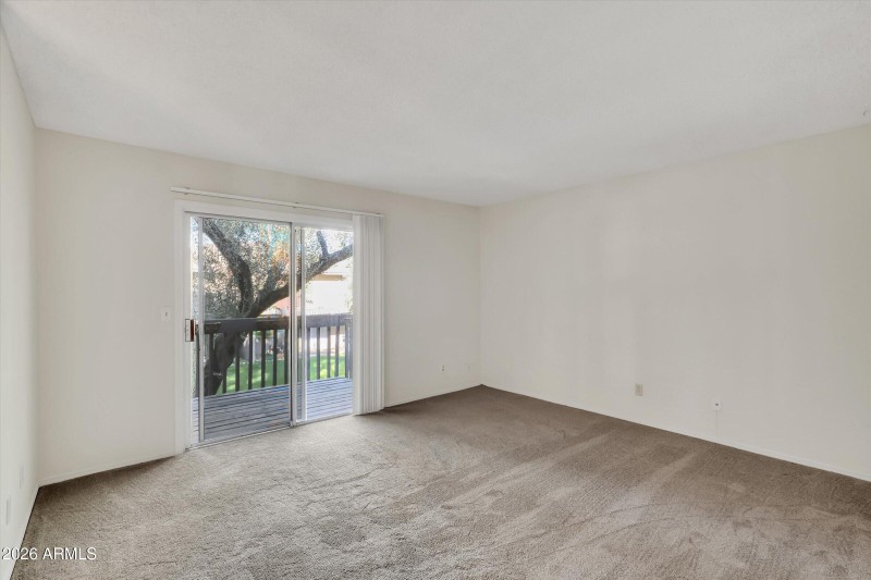 35-2208 W Lindner Avenue 31-35