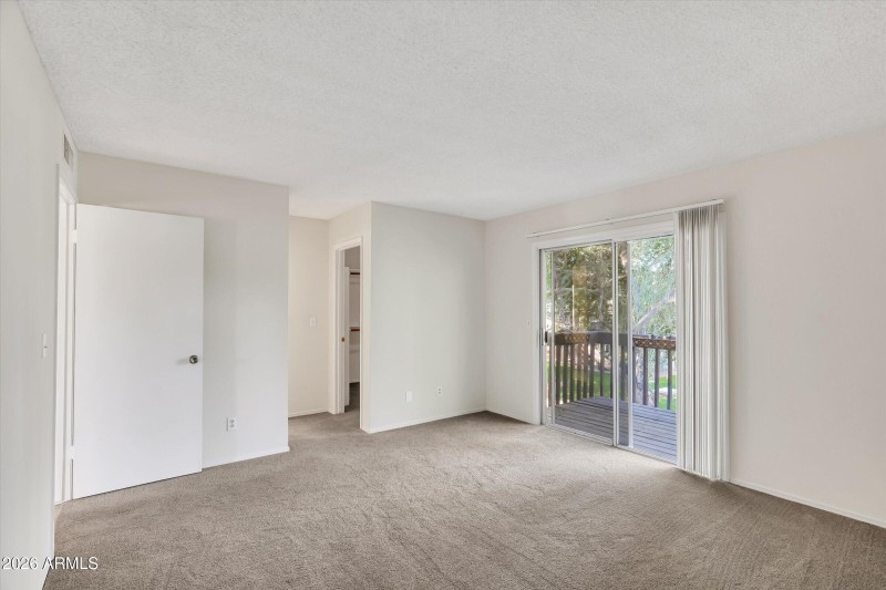 36-2208 W Lindner Avenue 31-36