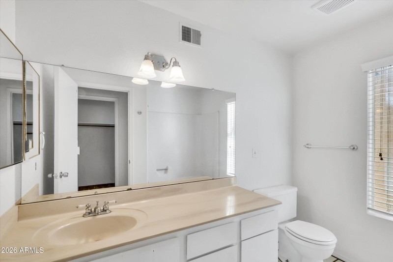 39-2208 W Lindner Avenue 31-39