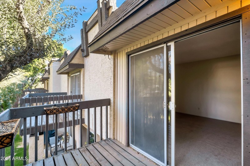 46-2208 W Lindner Avenue 31-46