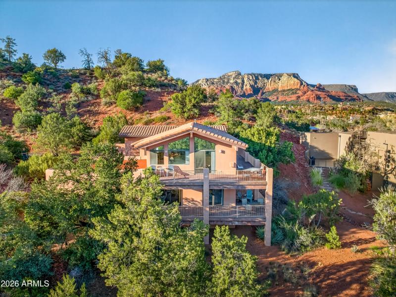 Perched on West Side of Brewer Rd