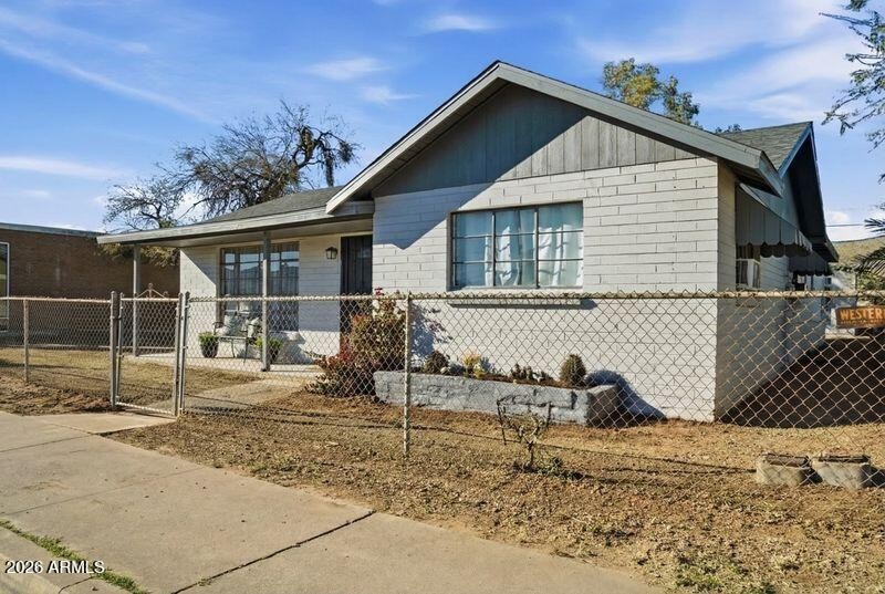 10-web-or-mls-Photo Mar 06 2026, 1 59 28