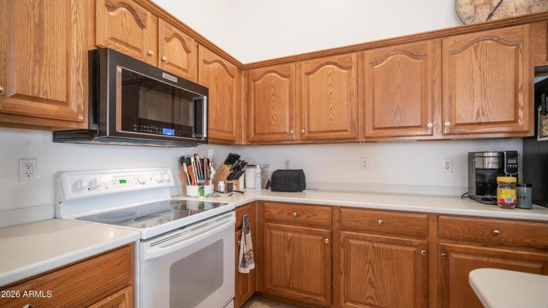 2002 W Hawken Way-12