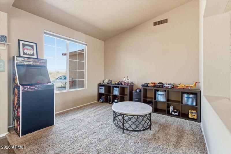 07-4429 E Happy Coyote Trail_RedHogMedia