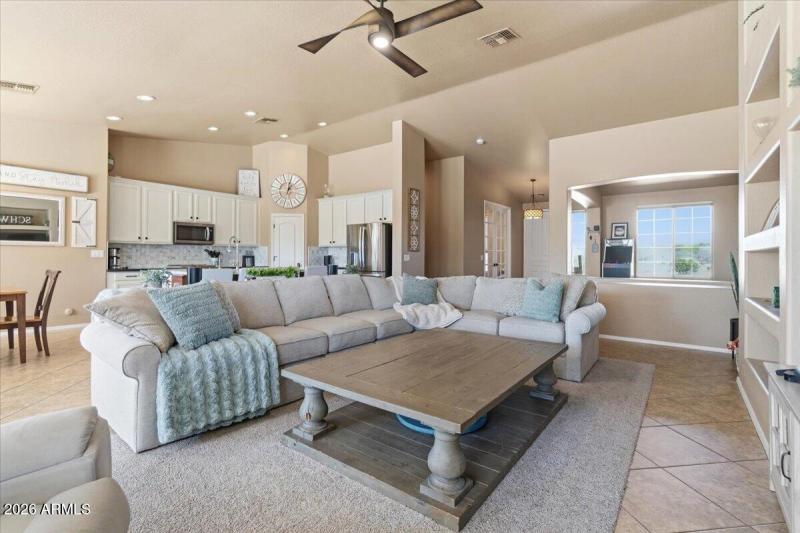 20-4429 E Happy Coyote Trail_RedHogMedia