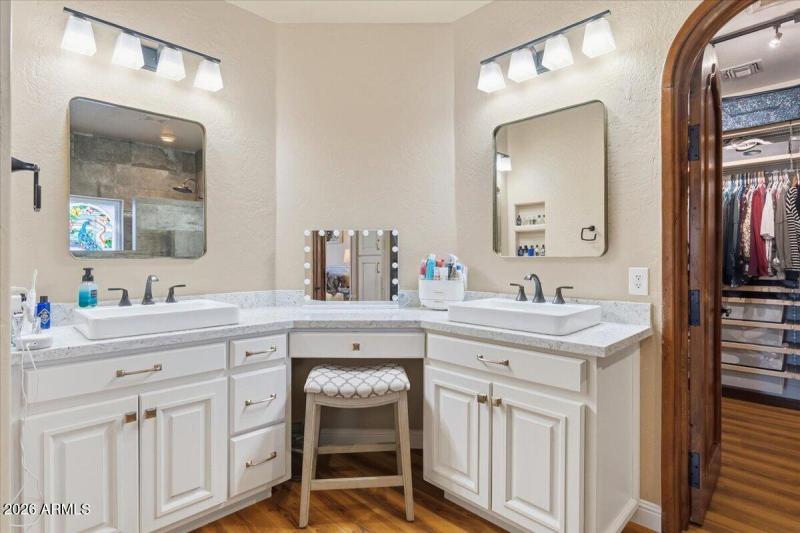 25-4429 E Happy Coyote Trail_RedHogMedia