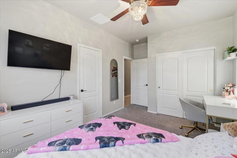 34-4429 E Happy Coyote Trail_RedHogMedia