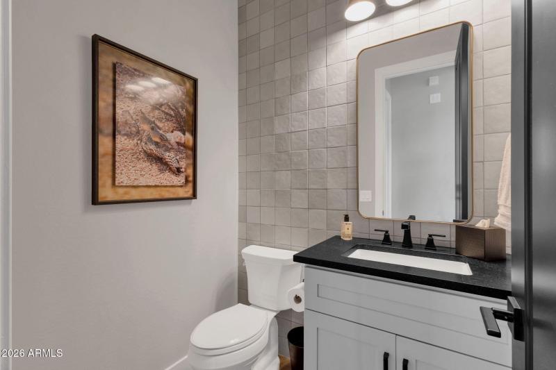 11-web-or-mls-16023-e-ridgestone-dr