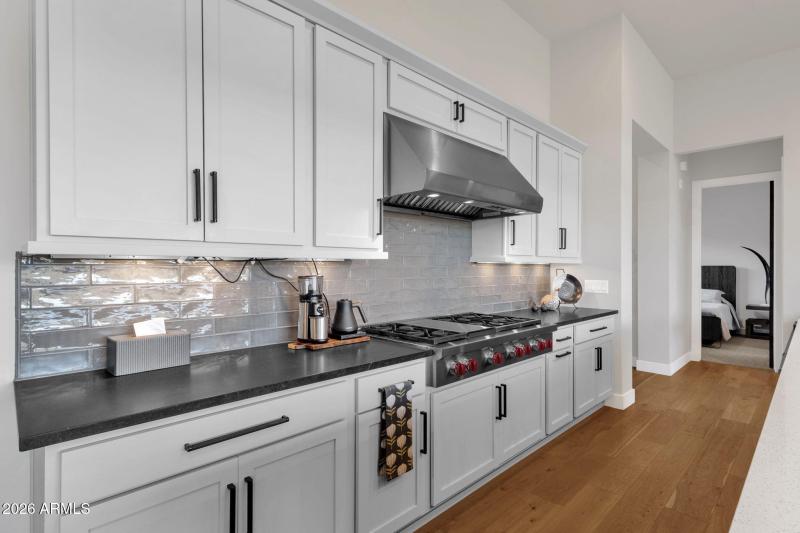 17-web-or-mls-16023-e-ridgestone-dr