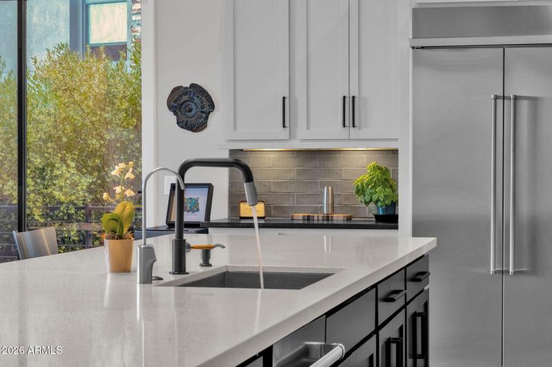 20-web-or-mls-16023-e-ridgestone-dr