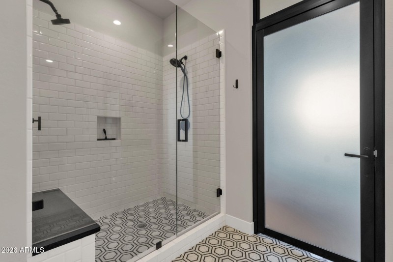 37-web-or-mls-16023-e-ridgestone-dr