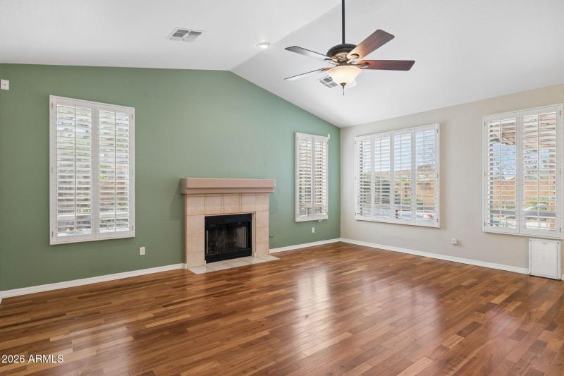 10-web-or-mls-29230-n-46th-st