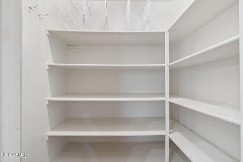 15-web-or-mls-29230-n-46th-st