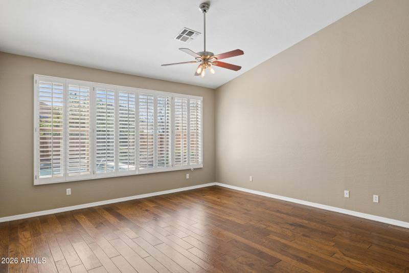 17-web-or-mls-29230-n-46th-st