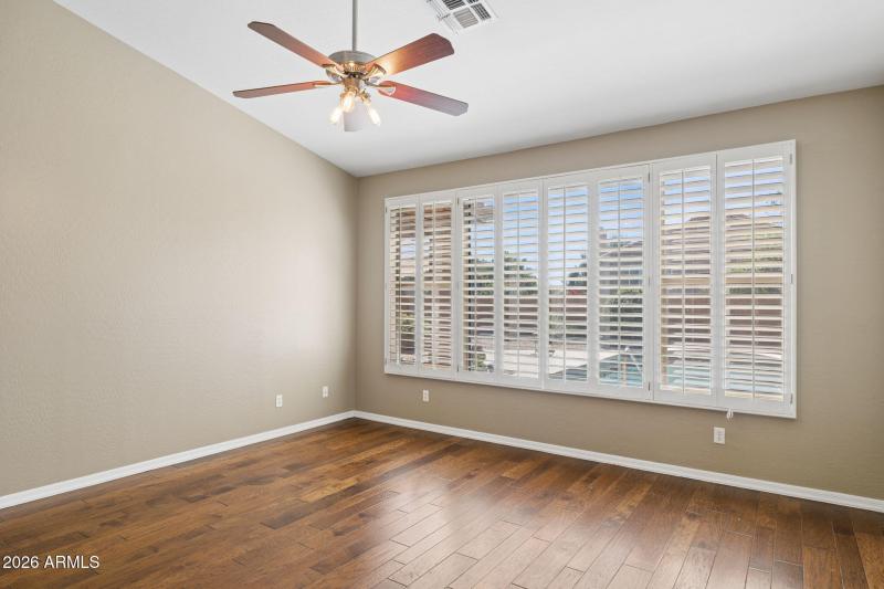 18-web-or-mls-29230-n-46th-st