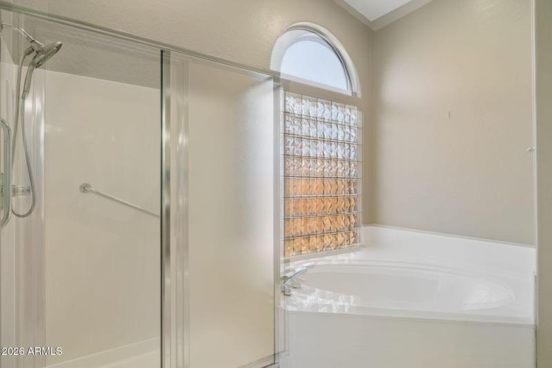 22-web-or-mls-29230-n-46th-st