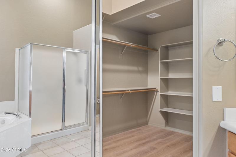 23-web-or-mls-29230-n-46th-st