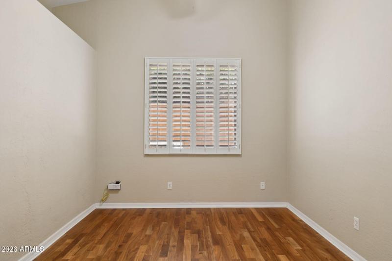 27-web-or-mls-29230-n-46th-st