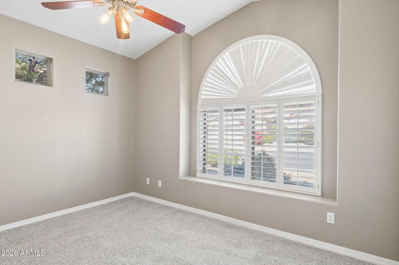 34-web-or-mls-29230-n-46th-st