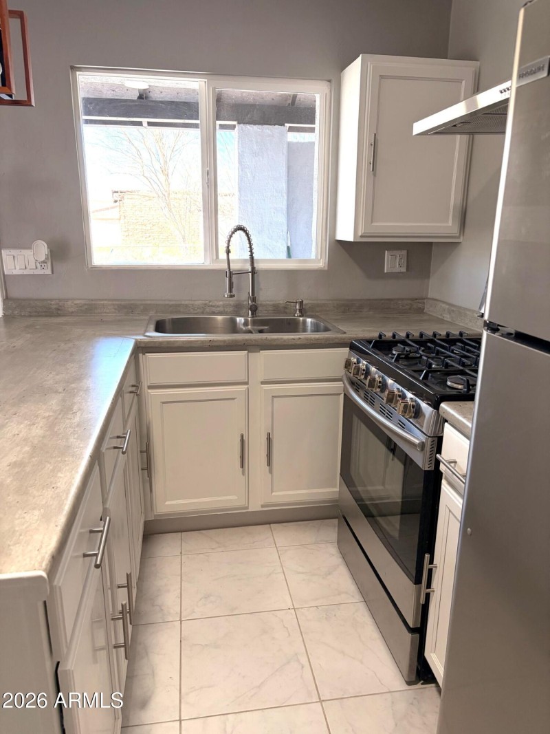 a16fcfbe-3646-48ee-b283-72e8b4de958c