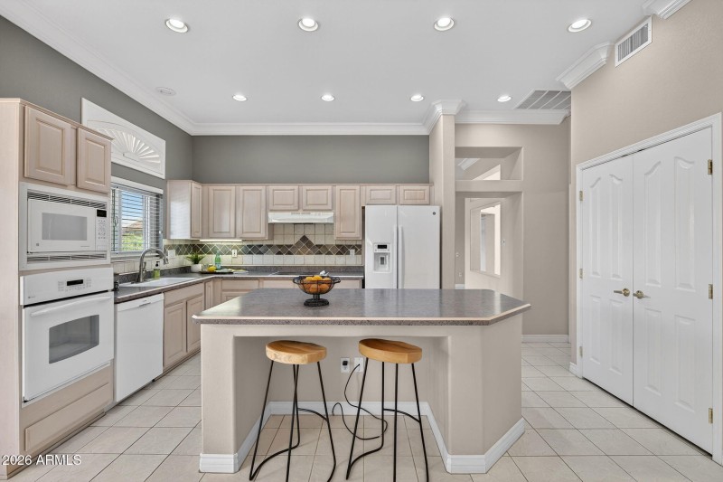 9-web-or-mls-22W Via Montoya