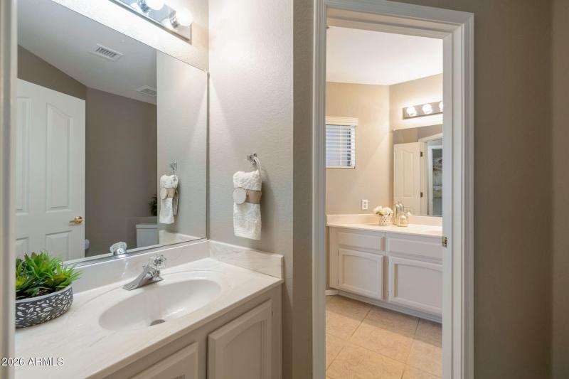 26-web-or-mls-Qp-4079