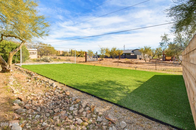 5537 E Yolantha St-45