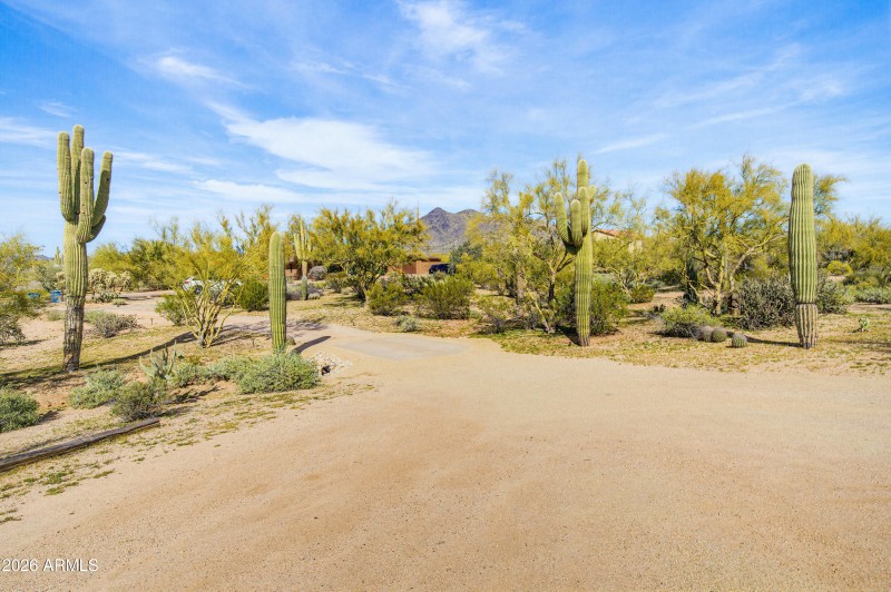 5537 E Yolantha St-49