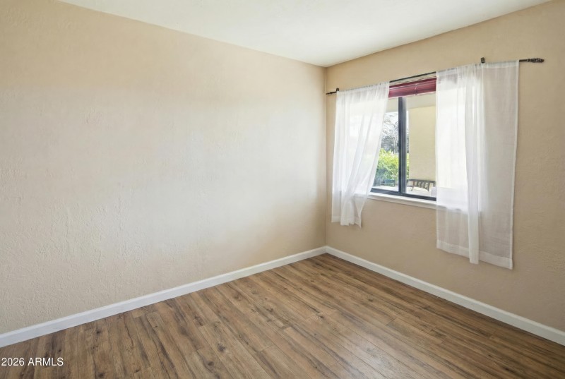 5537 E Yolantha St-23