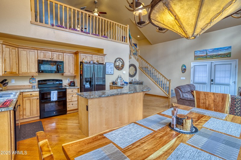 PAX_8866_AuroraHDR2019-edit