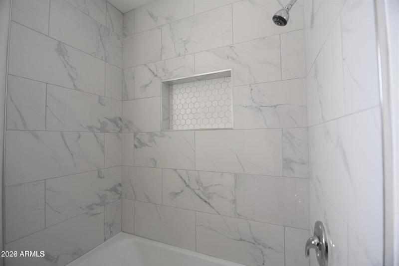 20220114182501027797000000-o