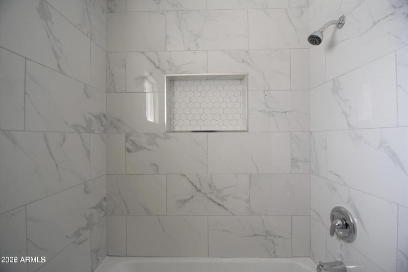 20220114182512305285000000-o