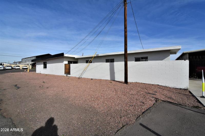 20220114184147213797000000-o