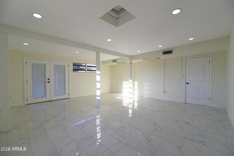 20221101195408725673000000-o