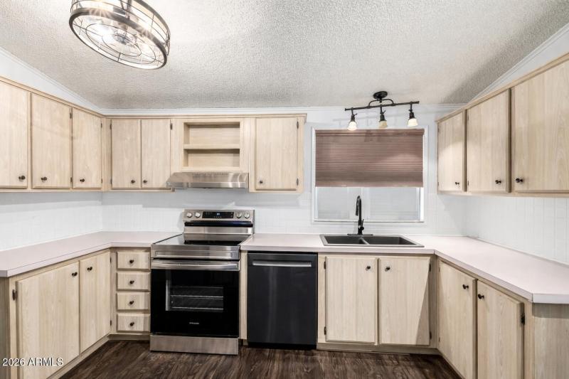 834 S MERIDIAN RD 77