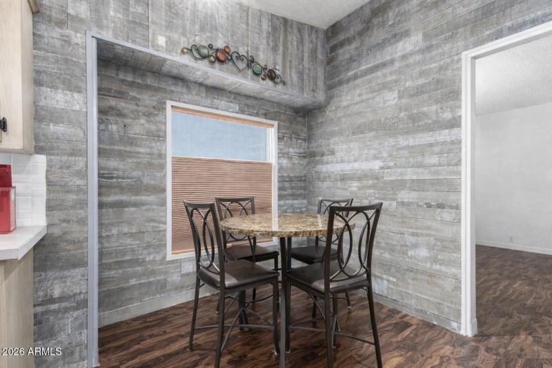 834 S MERIDIAN RD 77